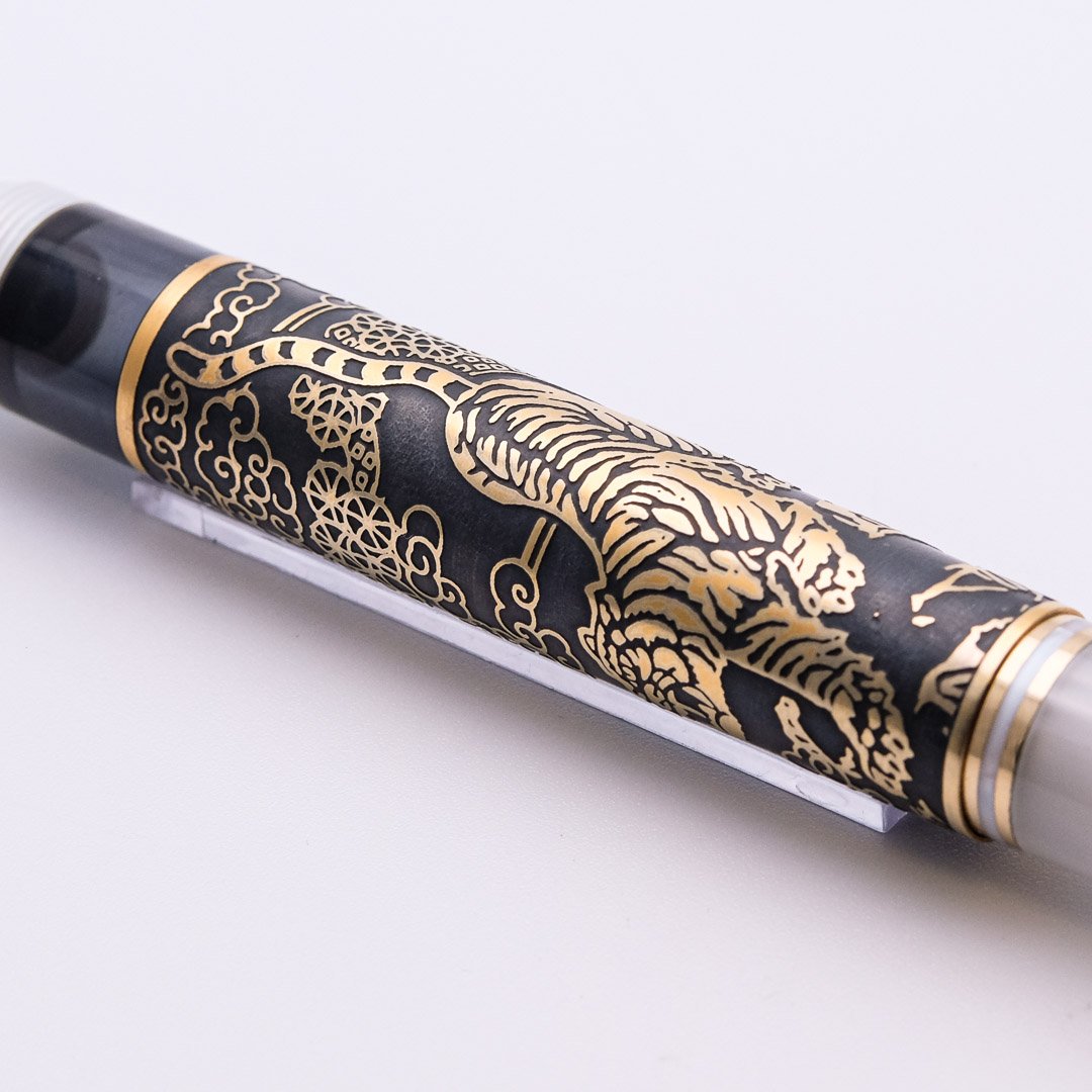 PE0018 - Pelikan - White tiger - Collectible pens - fountain pen & More-2