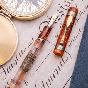 VI0021 - Visconti - PALAZZO DUCALE DI SASSUOLO AMBRA - Collectible fountain pens - fountain pen & more