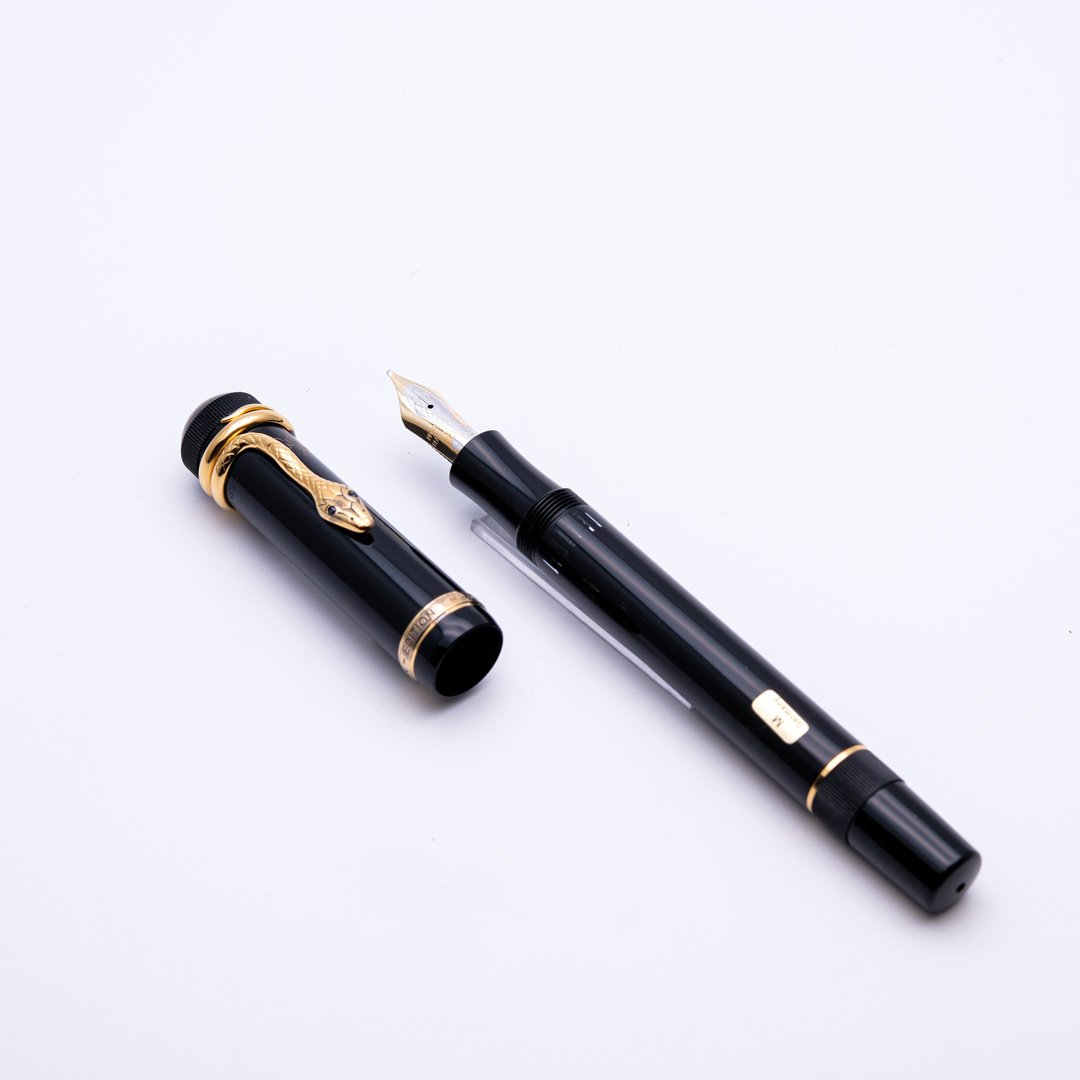 MB0322 - Montblanc - Writers Edition Agatha Christie 4810 - Collectible fountain pen and more-1