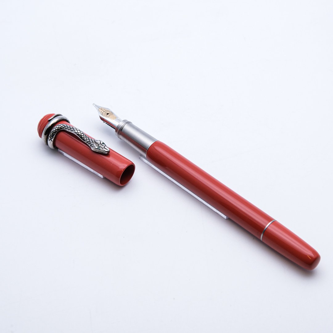 MB0368 - Montblanc - Heritage Rouge & Noir - Collectible fountain pens & more