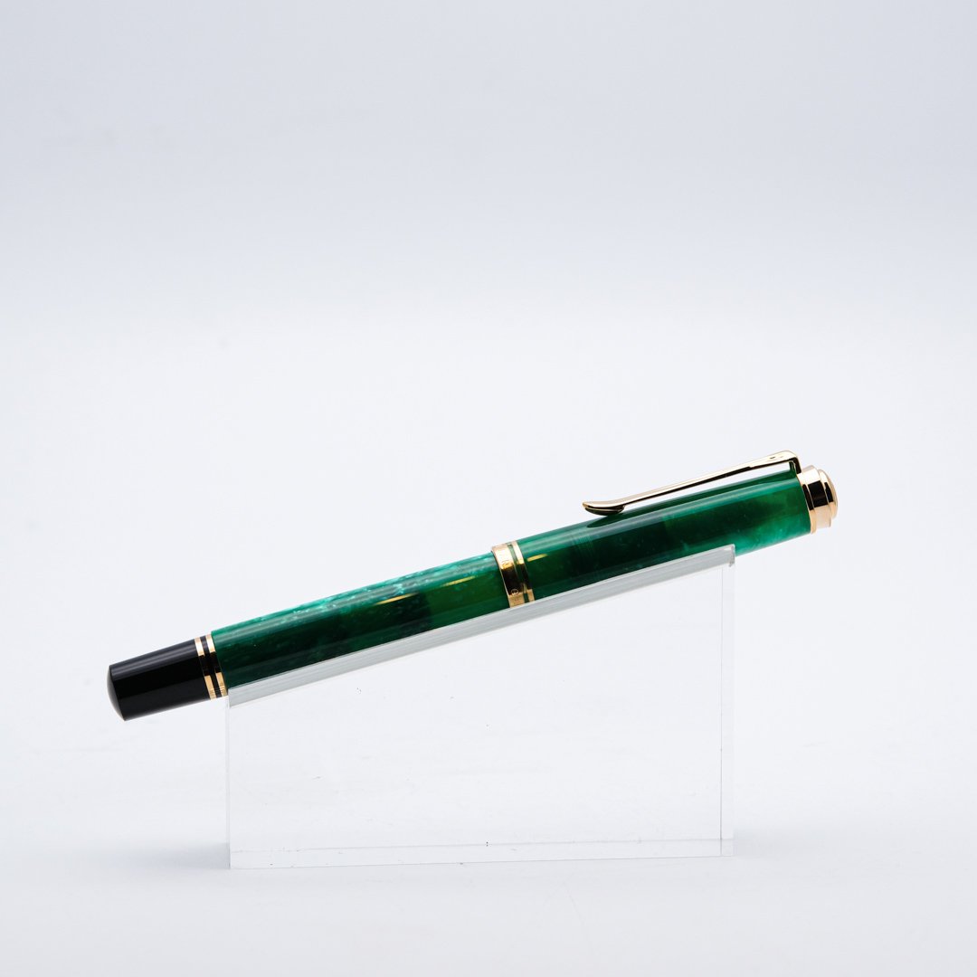 PE0051-52 - Pelikan - m600 Vibrant Green - Collectible fountain pens & more