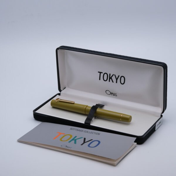 OM0146 - Omas - Tokyo - Olive Green - Collectible fountain pens & more -1-3