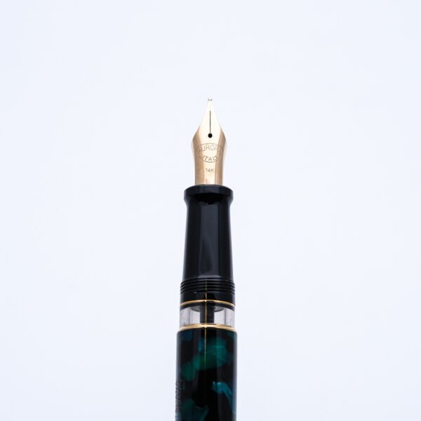 AU0051 - Aurora - Optima Green Auroloide - Collectible fountain pens & more-1