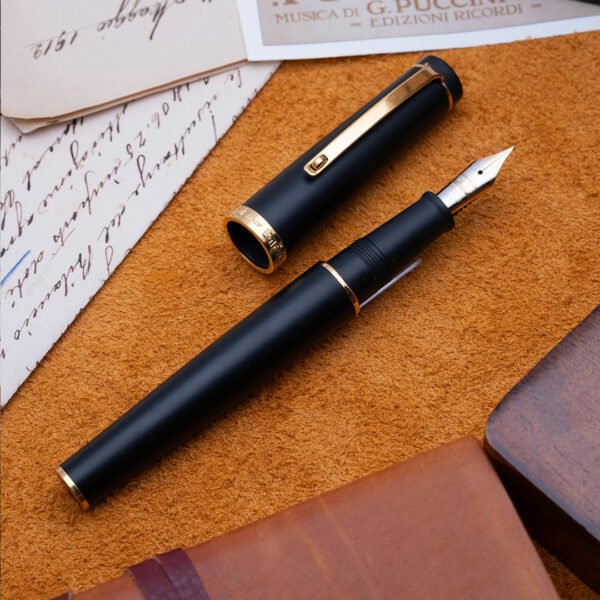 OM0218 - Omas - Bologna Black - Collectible fountain pens & more -1