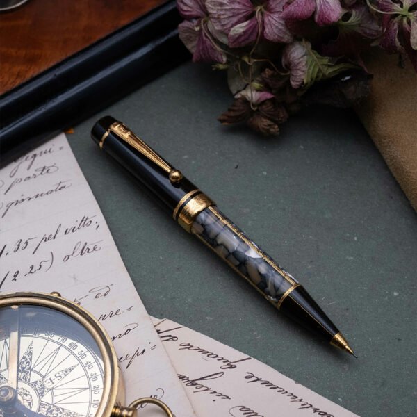 MB0674 - Montblanc - Writers Edition: Alexandre Dumas Father signature - Collectbile fountain pens and more1