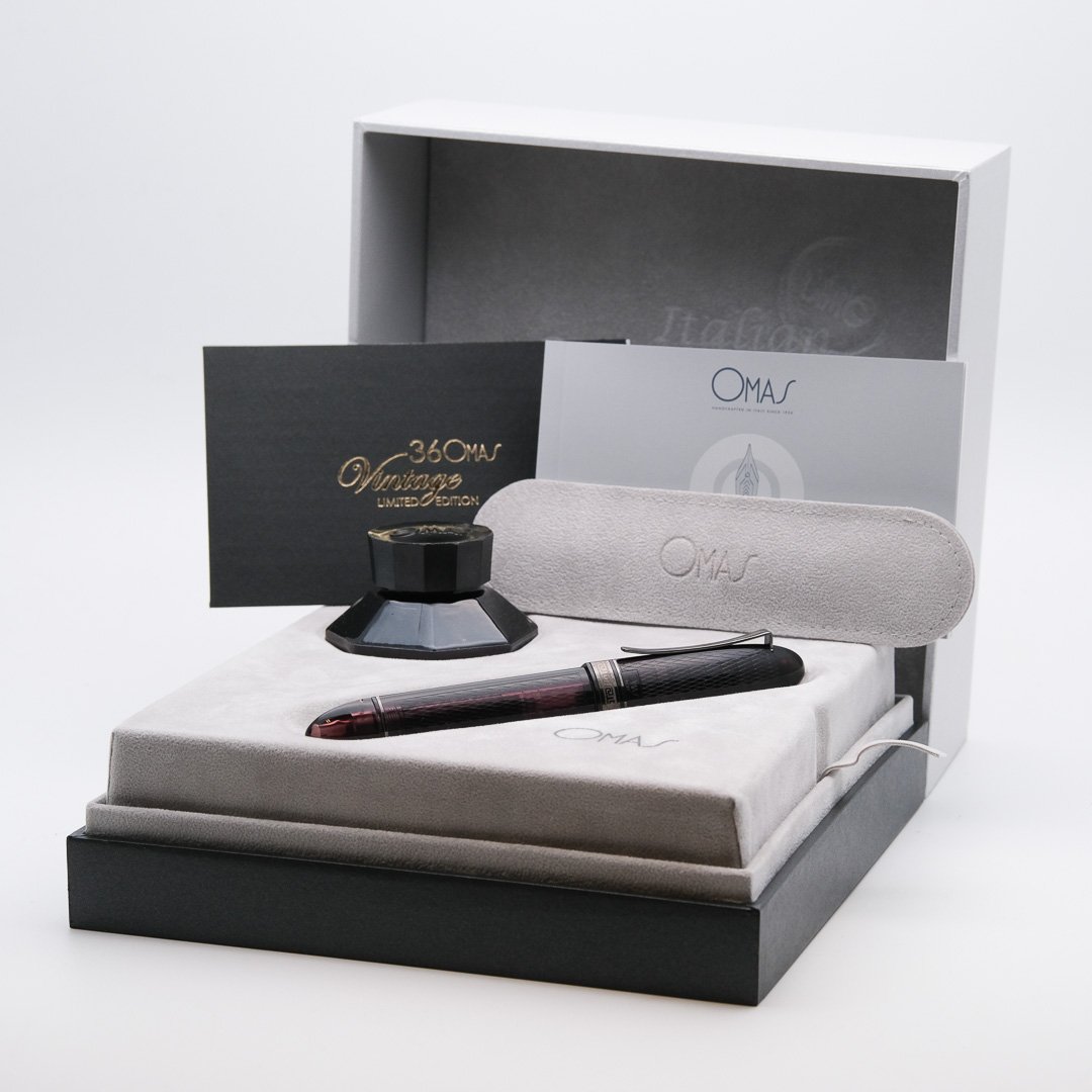 OM0253 - Omas - 360 Lucens Guilloche Black finish n°005-360-- Collectible fountain pens & more -1