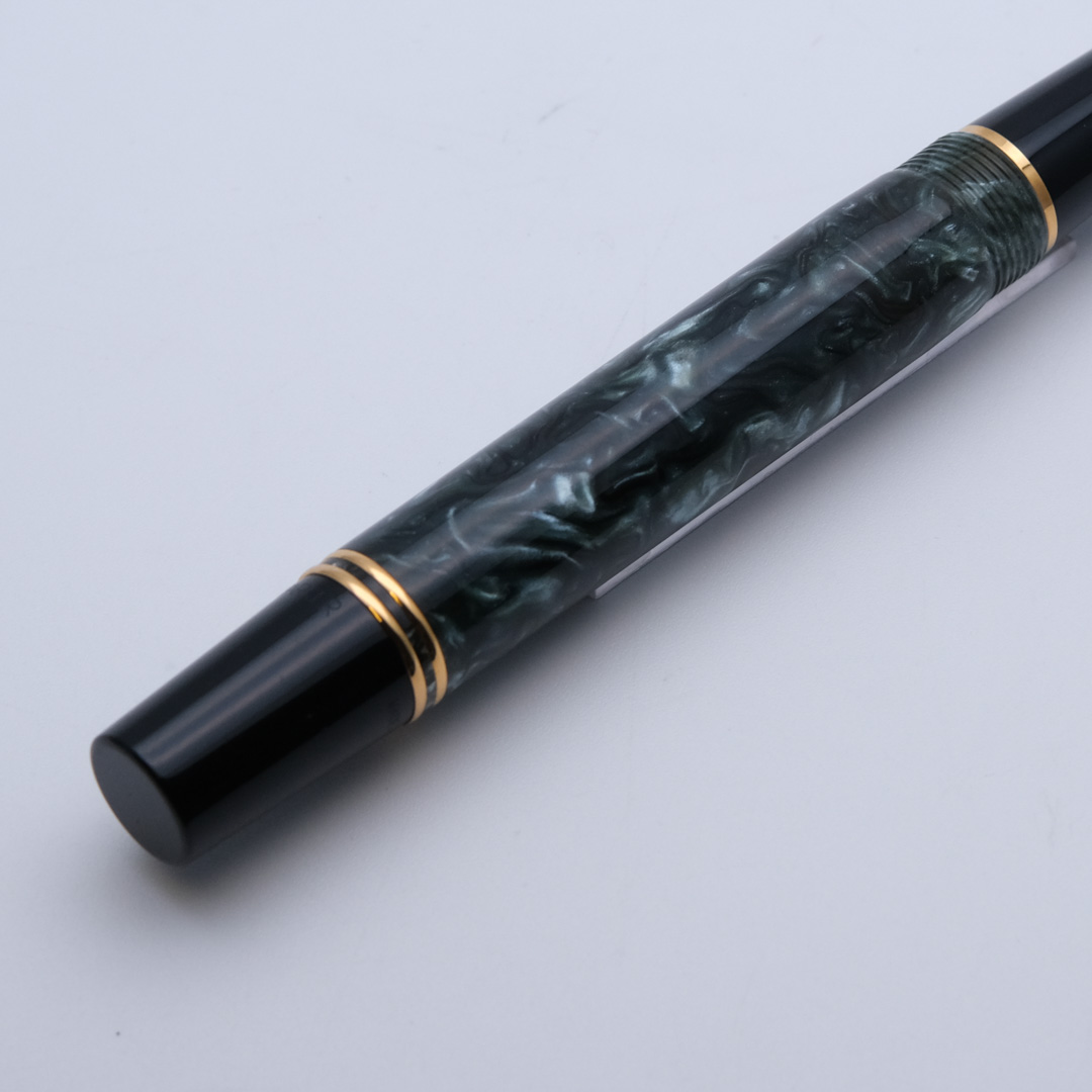 PK0062 - Parker - Duofold Green - Collectible fountain pens & more -1-2