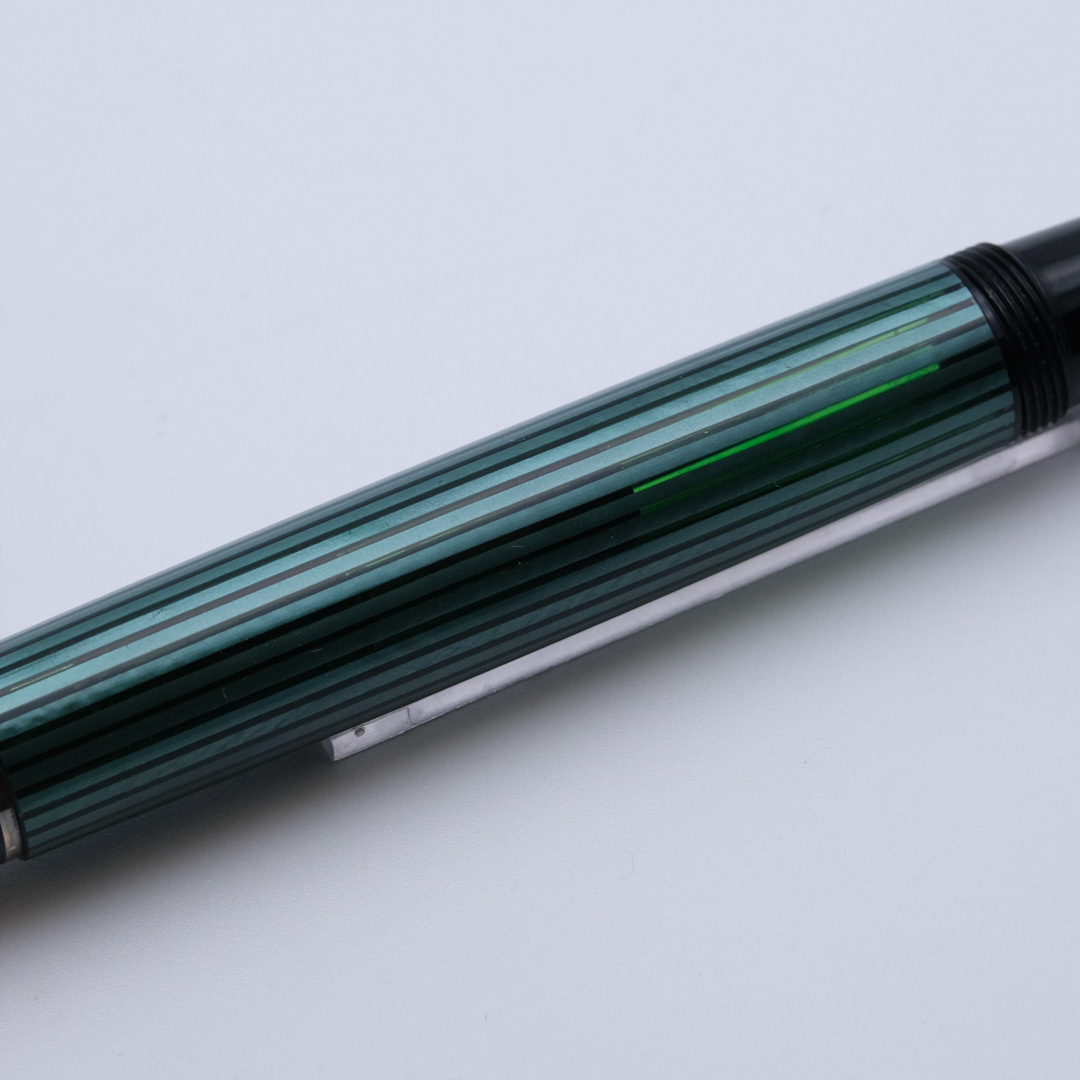 PE0057 - Pelikan - m650 Green Striped - Collectible fountain pens & more -1