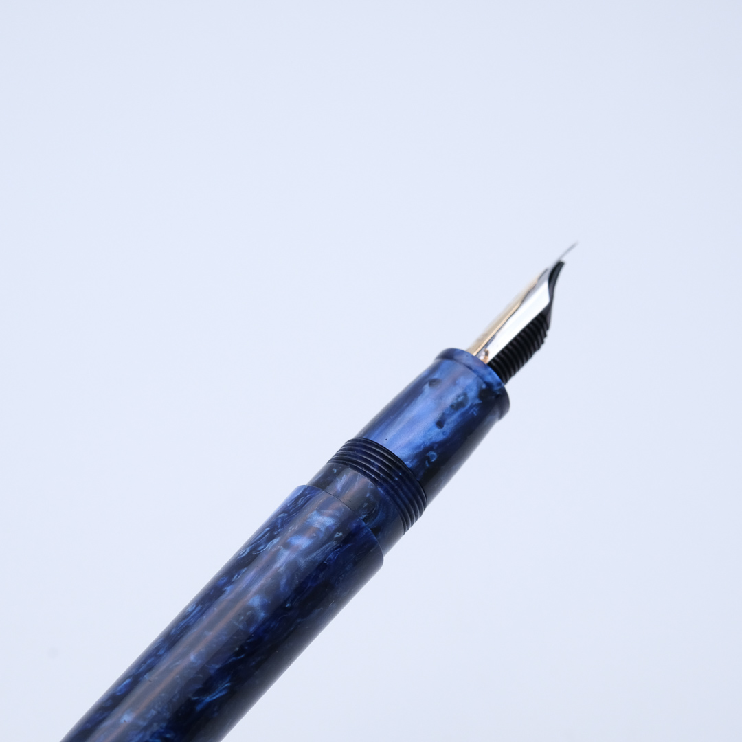 DE0077 - Delta - Fusion Blue - Collectible fountain pens & more-1